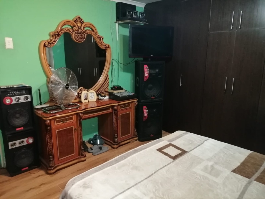 2 Bedroom Property for Sale in Kalkfontein Western Cape